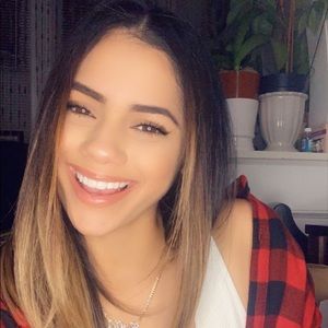 Meet your Posher, Leslie